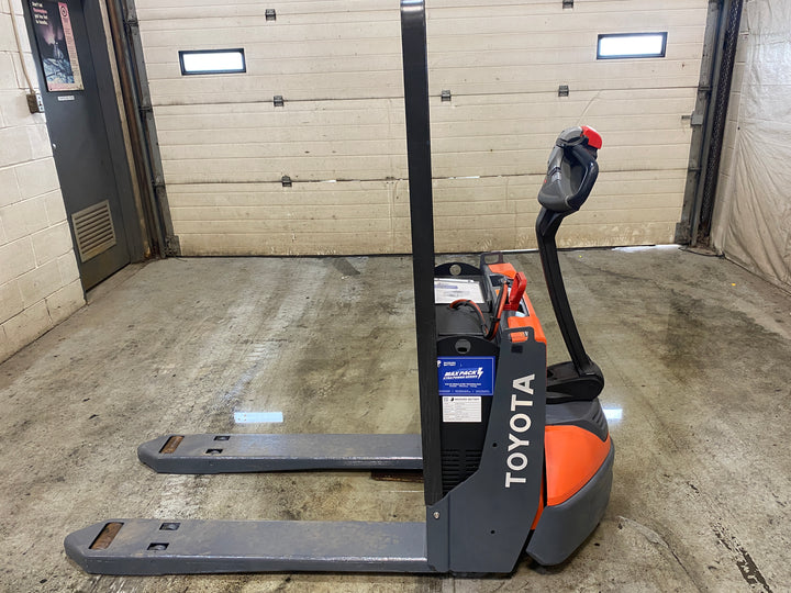 Used forklift for sale in Barrie | 2019 TOYOTA 4,500 LB Electric Walkie Pallet Truck | Model: 8HBW23