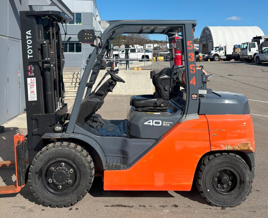 Used forklift for sale in Kelowna | 2019 Toyota Used Toyota 8FG40U 9,000 lb basic capacity forklift | Model: 8FG40U