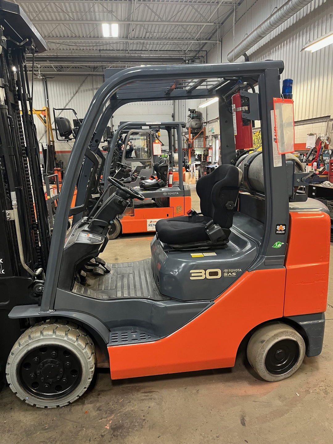 Used forklift for sale in Kitchener | 2019 TOYOTA 6,000 LB IC Cushion Forklift | Model: 8FGCU30
