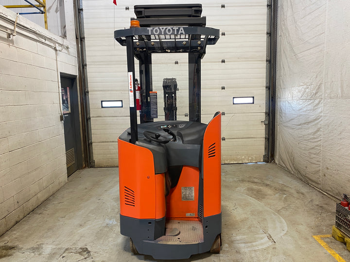 Used forklift for sale in Barrie | 2016 TOYOTA 3,500 LB Electric Reach Truck | Model: 9BR183S241
