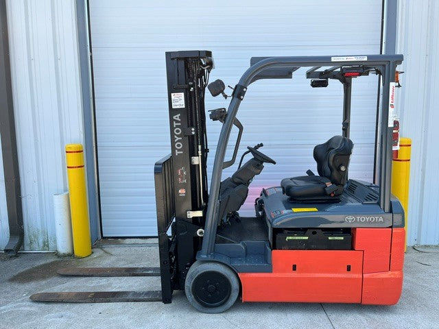 Used forklift for sale in London | 2022 TOYOTA 4,000 LB 3-Wheel Electric Forklift | Model: 8FBE20U