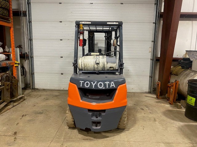 Used forklift for sale in Moncton | 2021 TOYOTA 5,000 LB IC Pneumatic Forklift | Model: 8FGU25