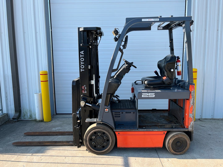 Used forklift for sale in London | 2022 TOYOTA 5000 LB Electric Cushion Forklift | Model: 8FBCU25