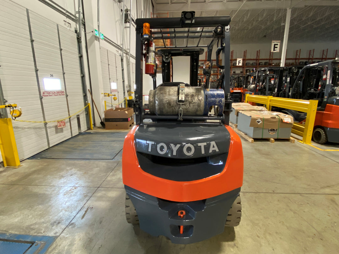 Used forklift for sale in Ajax | 2019 TOYOTA 5,000 LB IC Pneumatic Forklift | Model: 8FGU25