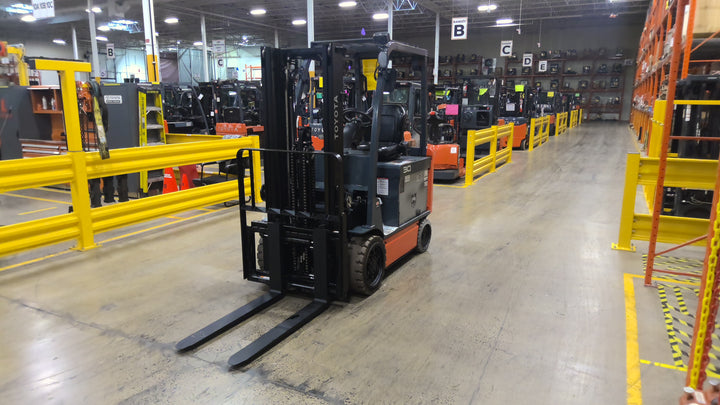 Used forklift for sale in Lachine | 2019 TOYOTA 6,000 LB Electric Cushion Forklift | Model: 8FBCU30
