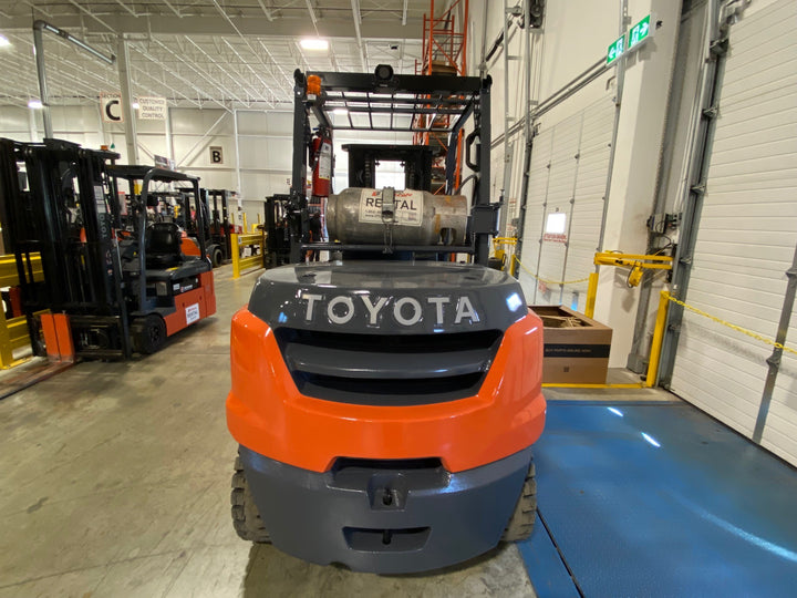 Used forklift for sale in Ajax | 2021 TOYOTA 10,000 LB IC Pneumatic Forklift | Model: 8FG45U