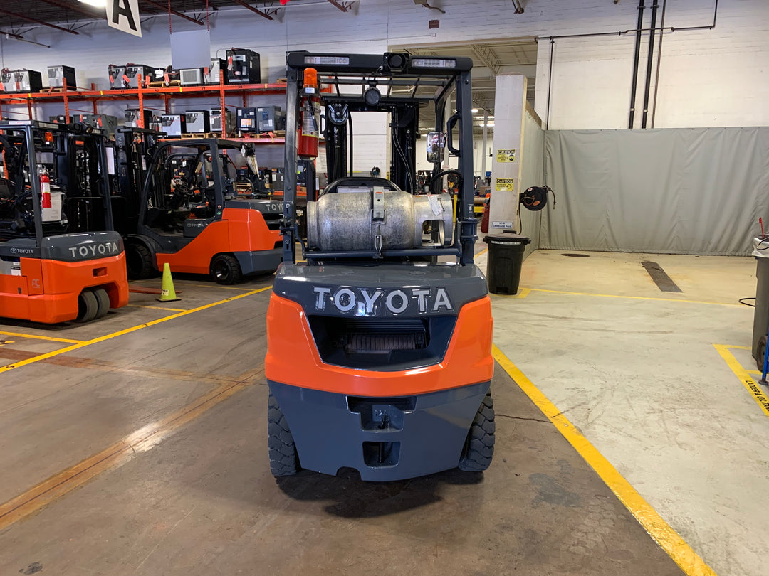 Used forklift for sale in Toronto | 2021 TOYOTA 5000 LB IC Pneumatic Forklift | Model: 8FGU25