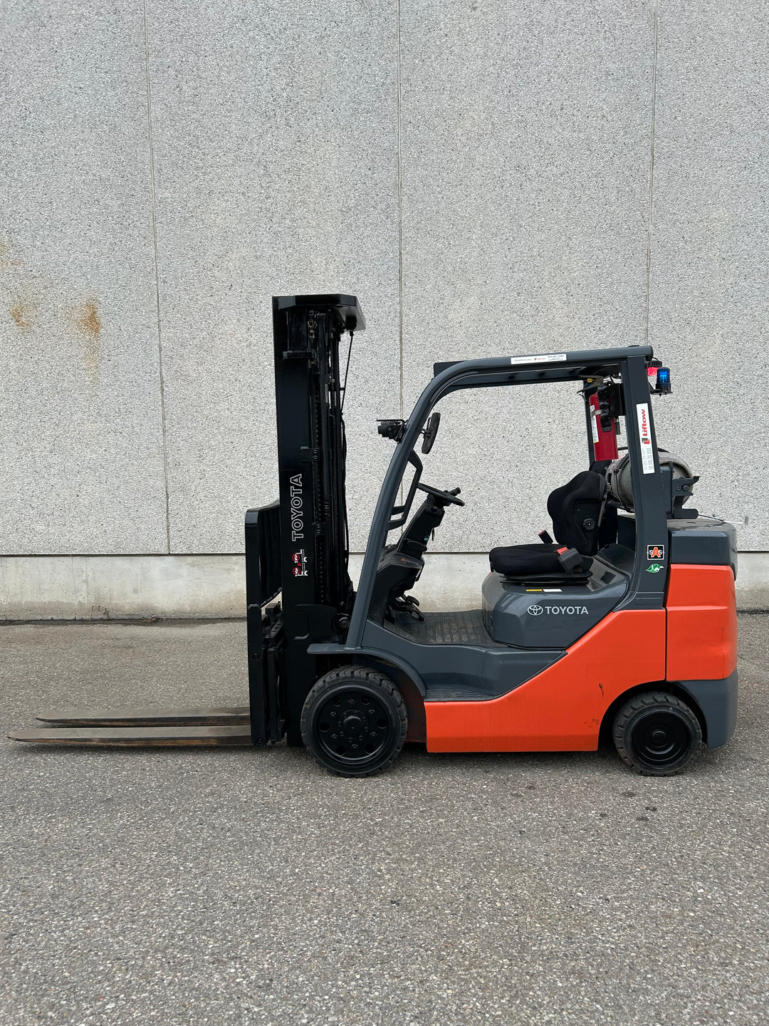 Used forklift for sale in Vaughan | 2020 TOYOTA 6000 LB IC Cushion Forklift | Model: 8FGCU30