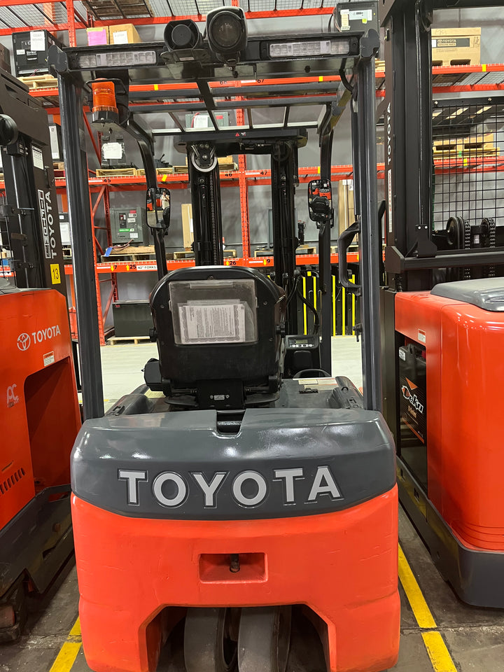 Used forklift for sale in Ottawa | 2021 TOYOTA 4,000 LB 3-Wheel Electric Forklift | Model: 8FBE20U