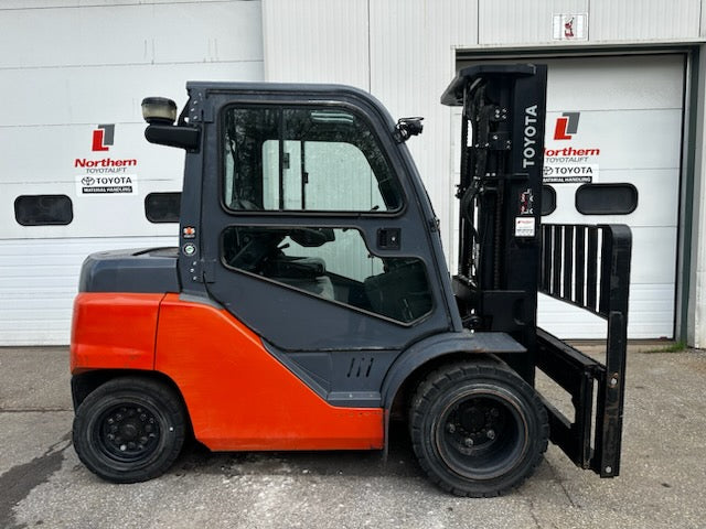 Used forklift for sale in Vermont | 2020 Toyota 8000 lLBS CAP, IC TOYOTA diesel forklift. | Model: 8FD35U