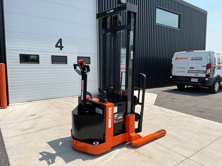 Used forklift for sale in Kitchener | 2018 TOYOTA 3,000 LB Electric Walkie Reach Walkie Stacker | Model: 6BWR152L50