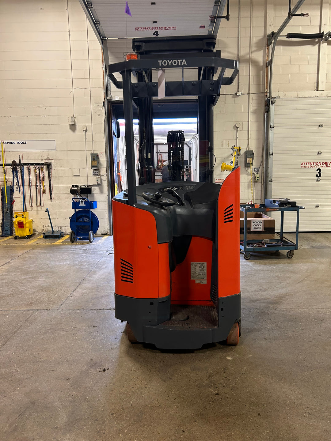 Used forklift for sale in Toronto | 2019 TOYOTA 3500 LB Electric Reach Truck | Model: 9BR182M241